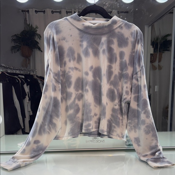 Wild Fable Tie Dye Long Sleeve Turtleneck Sweater Top Blue White Medium - Picture 3 of 6